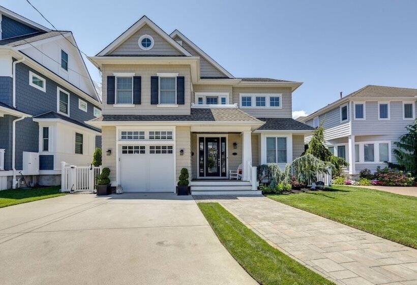 Waterfront Ocean City Escape W/ Large Deck, Pool!
