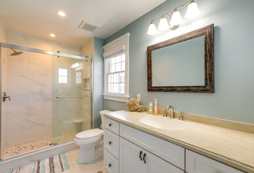 Waterfront Ocean City Escape W/ Large Deck, Pool!