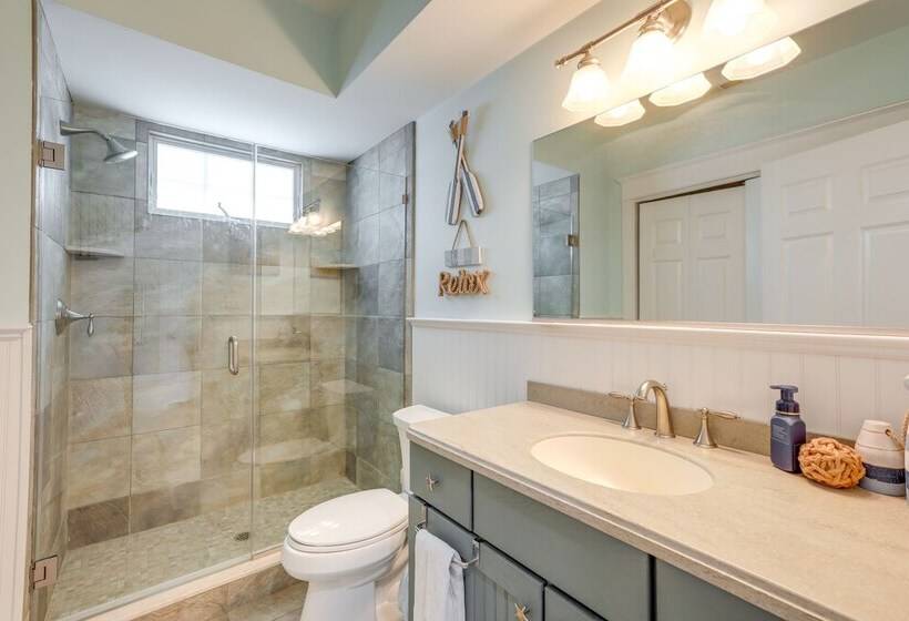 Waterfront Ocean City Escape W/ Large Deck, Pool!