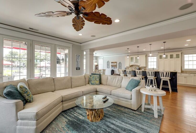 Waterfront Ocean City Escape W/ Large Deck, Pool!