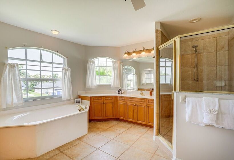 Waterfront Retreat W/ Pool On Caloosahatchee River