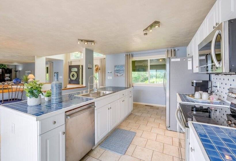 Waterfront Smith Mountain Lake Home W/ Dock!