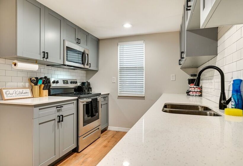 Wfh Friendly Tampa Home Rental: 2 Mi To Downtown!