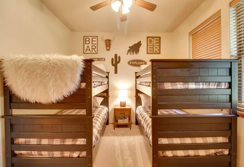 Furnished Deck & Grill: Wooded Torreon Cabin