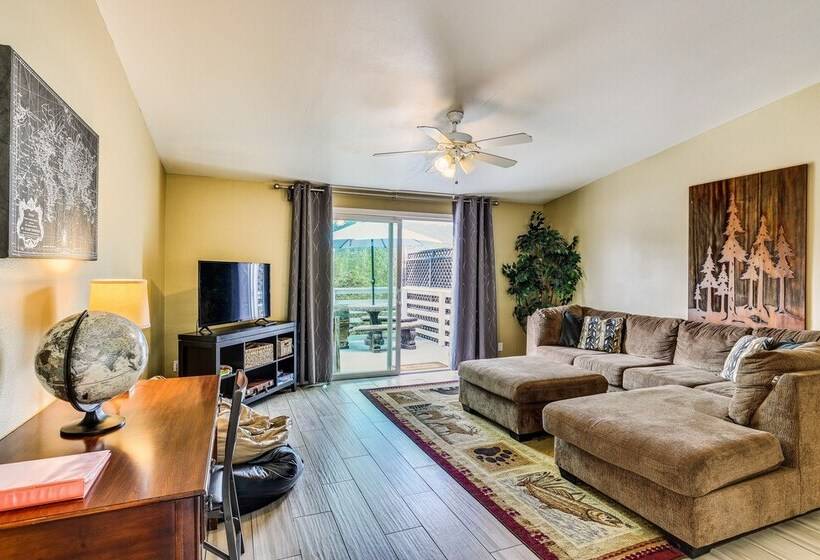 Yosemite Natl Park Getaway: Hot Tub & Mtn Views!