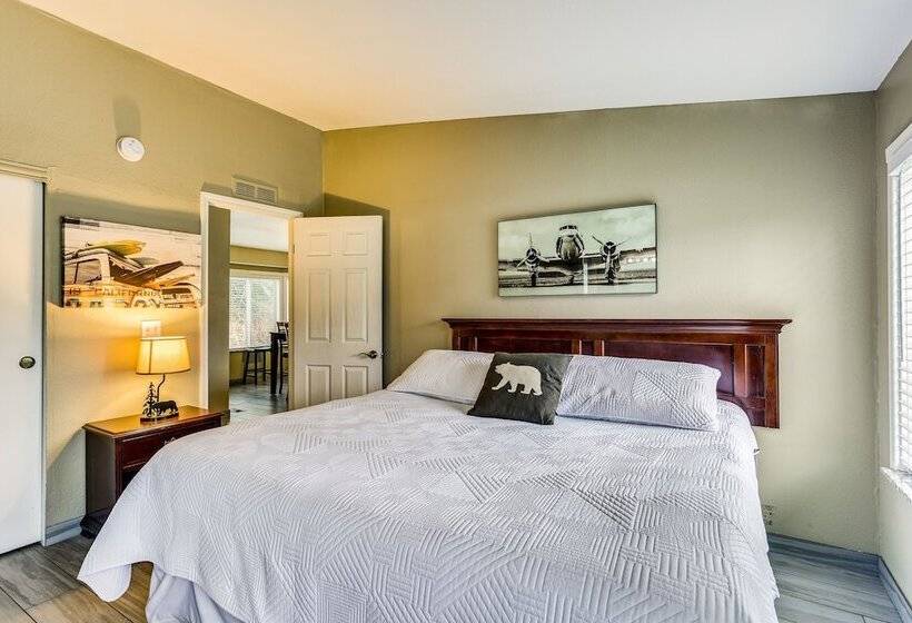 Yosemite Natl Park Getaway: Hot Tub & Mtn Views!