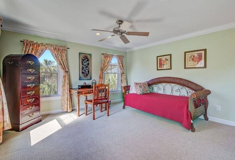 41st Ave   7 41st Avenue