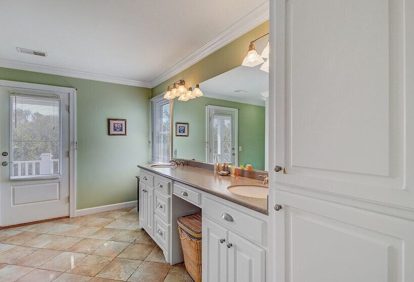 41st Ave   7 41st Avenue