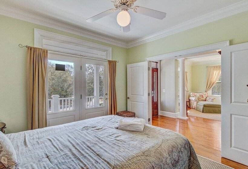 41st Ave   7 41st Avenue