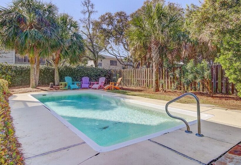 41st Ave   7 41st Avenue