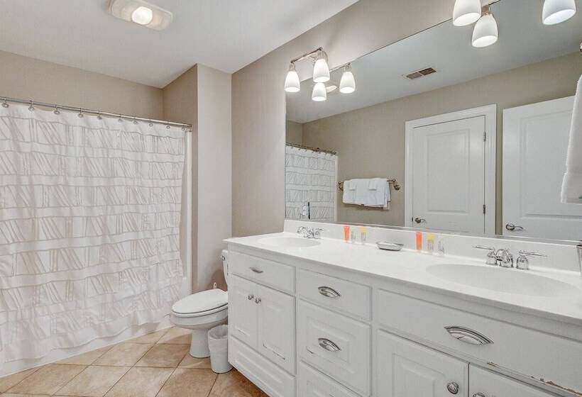 41st Ave   7 41st Avenue