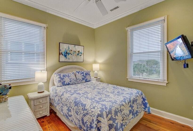 502 Ocean Blvd By Avantstay Beach Front Home W/ Pool & Ocean Views!