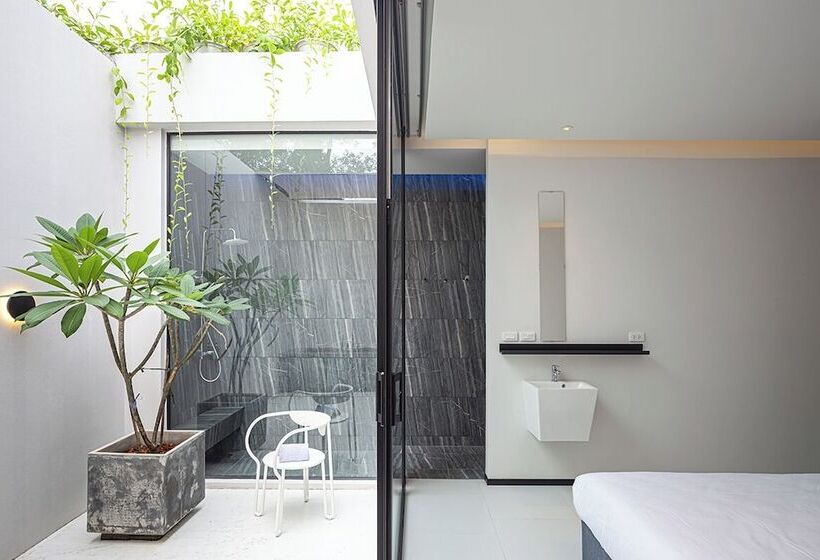 فندق صغير Innlux Phuket