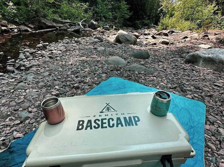 호스텔 Zenith Basecamp