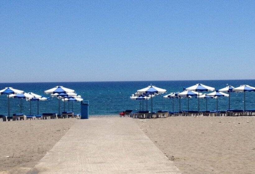 Amaryllis Fully Equipped Front Beach House