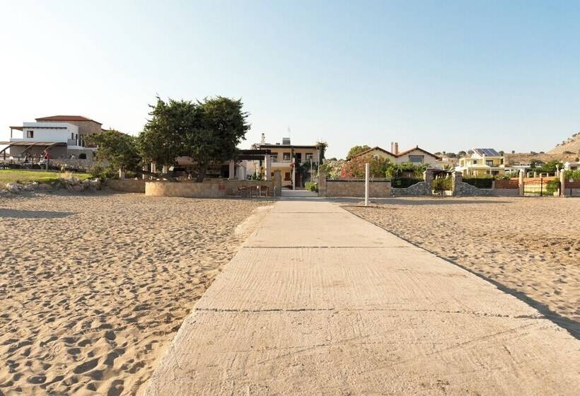 Amaryllis Fully Equipped Front Beach House