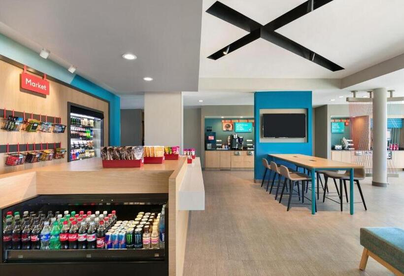 Avid Hotel Traverse City, An Ihg