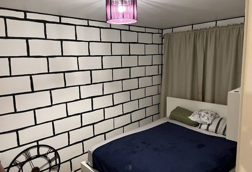 مبيت وإفطار 52 Chamberlayne Avenue