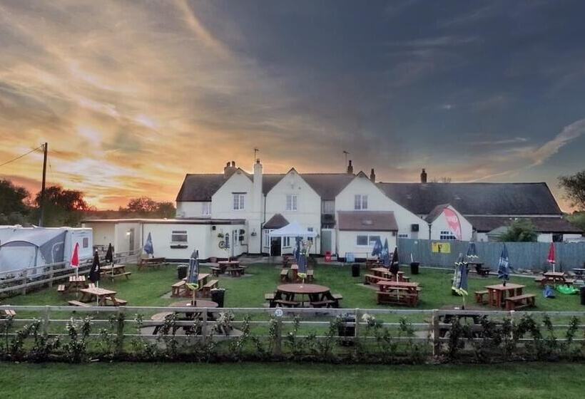 مبيت وإفطار The Fish And Anchor Inn