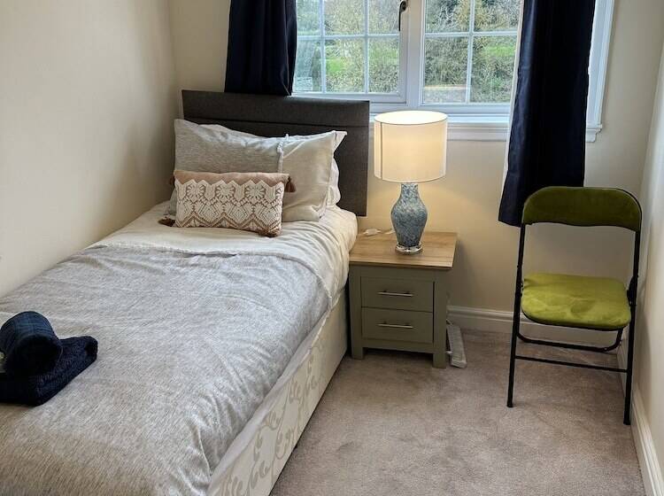 مبيت وإفطار The Fish And Anchor Inn