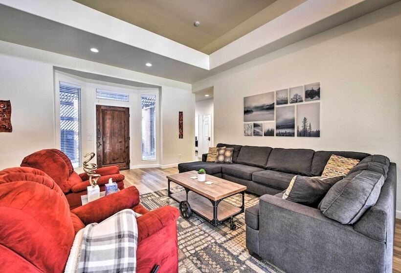 Bermuda Dunes Home W/ Private Pool, Patio & Grill!