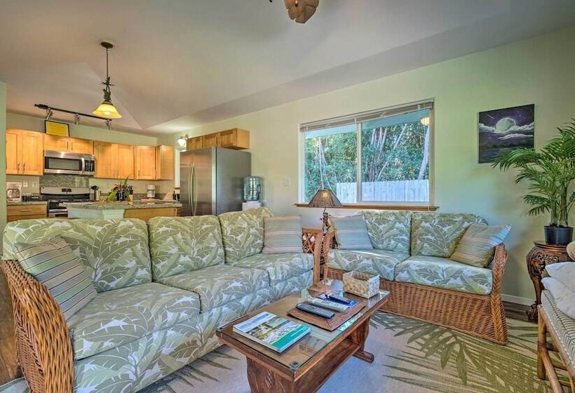 Big Island Paradise  Hawaiian Retreat W/ Patio!