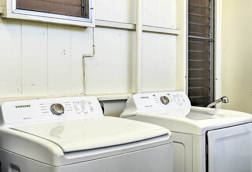 Bright & Airy Beach House W/ Oceanfront Views