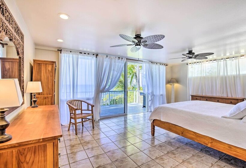 Bright & Airy Beach House W/ Oceanfront Views