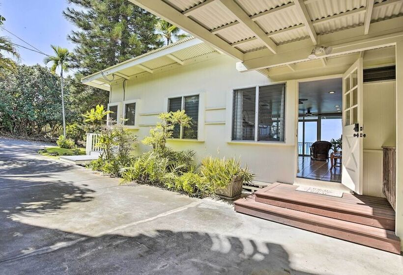 Bright & Airy Beach House W/ Oceanfront Views
