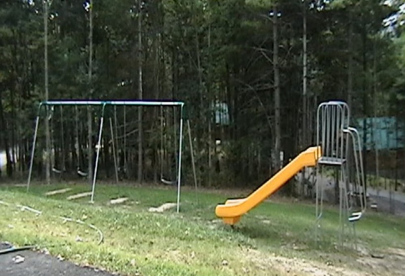 Cabins At Pine Haven