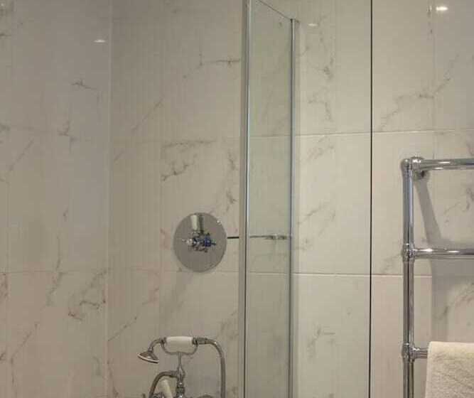 Charming 2 Bed Cottage In Modbury