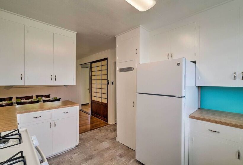 Charming Historic Hilo House Minutes To Beach!