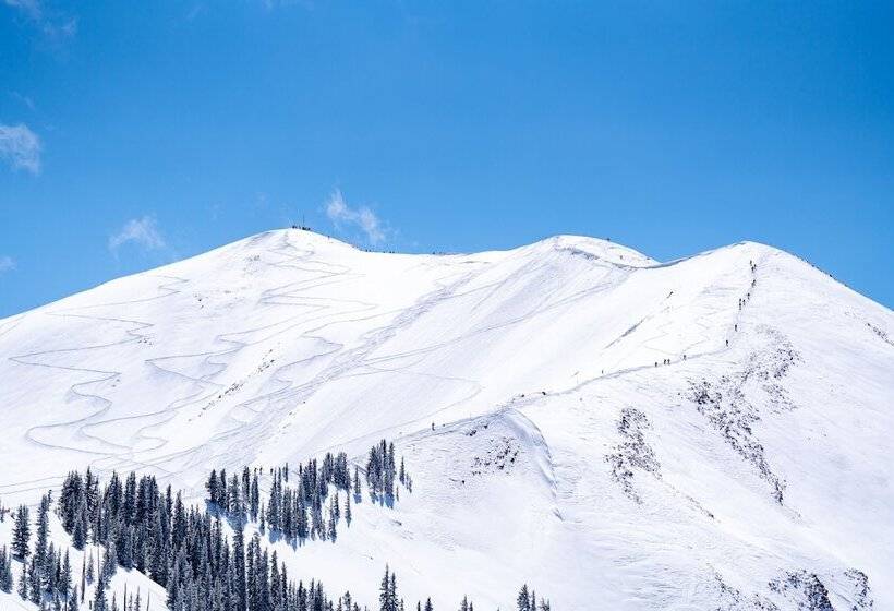 Chateau Chaumont & Dumont Condominiums By Frias