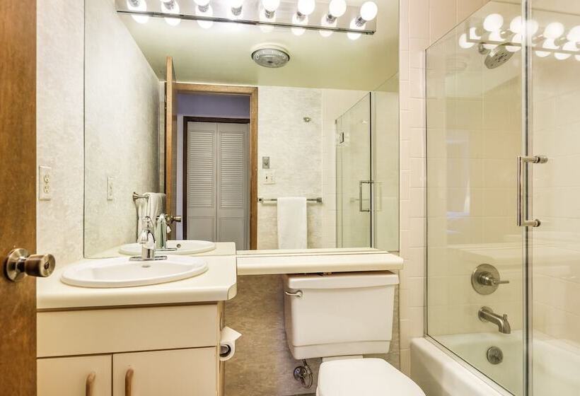 Chateau Chaumont & Dumont Condominiums By Frias