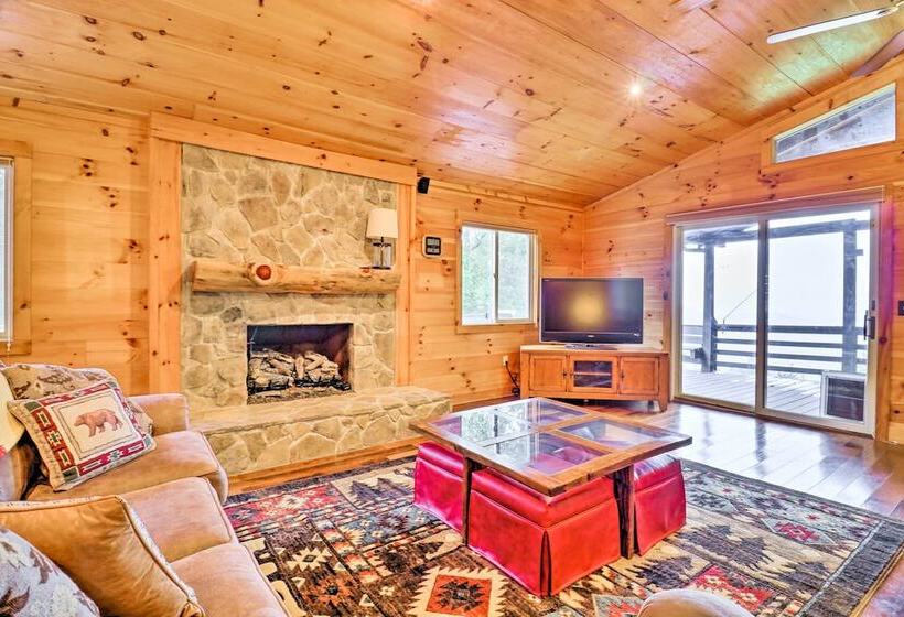 Breathtaking Mountain Views: Cullowhee Cabin!