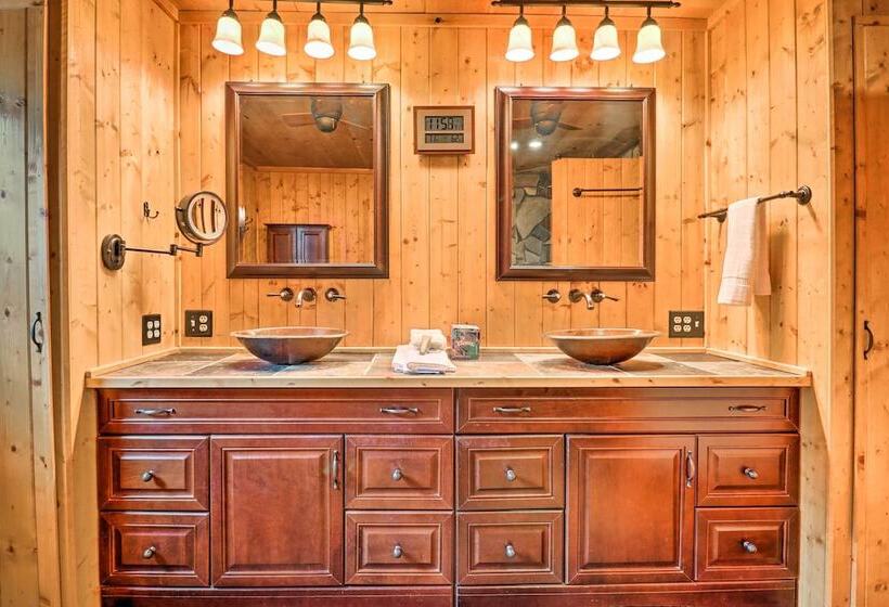 Breathtaking Mountain Views: Cullowhee Cabin!
