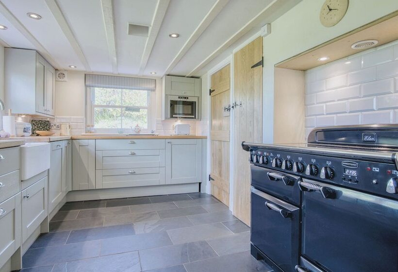 Dollars Cottage   4 Bed   Llangennith