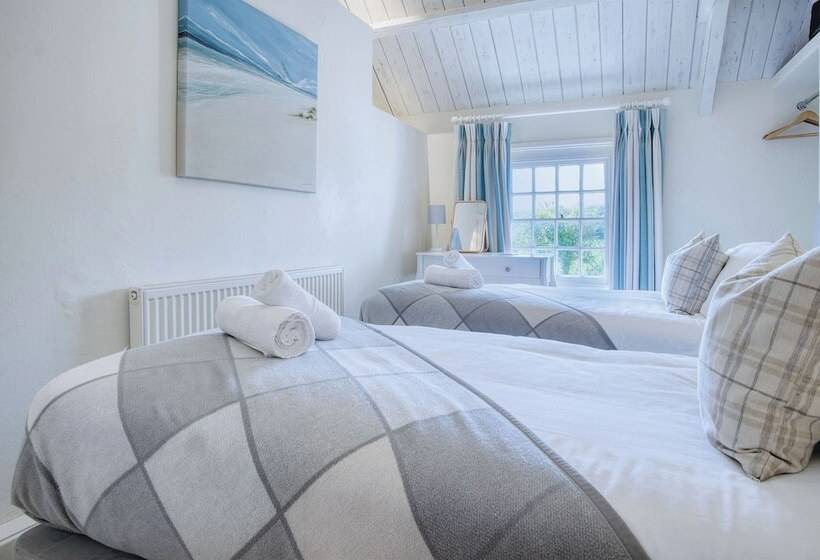 Dollars Cottage   4 Bed   Llangennith