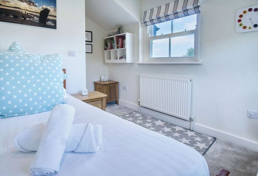 Dollars Cottage   4 Bed   Llangennith