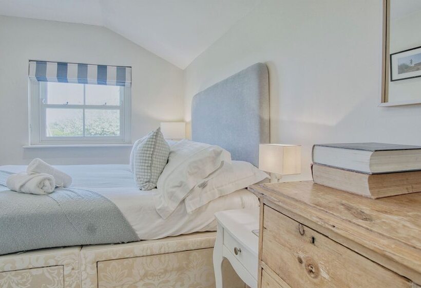 Dollars Cottage   4 Bed   Llangennith