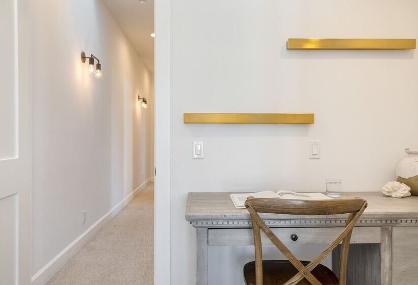 Emerald Cove By Avantstay Mins To Beach & Pier