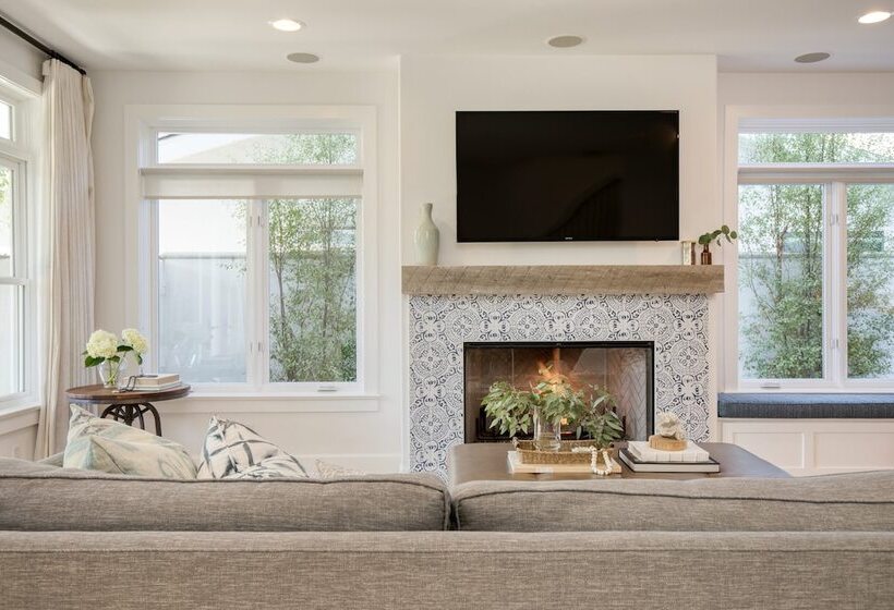 Emerald Cove By Avantstay Mins To Beach & Pier