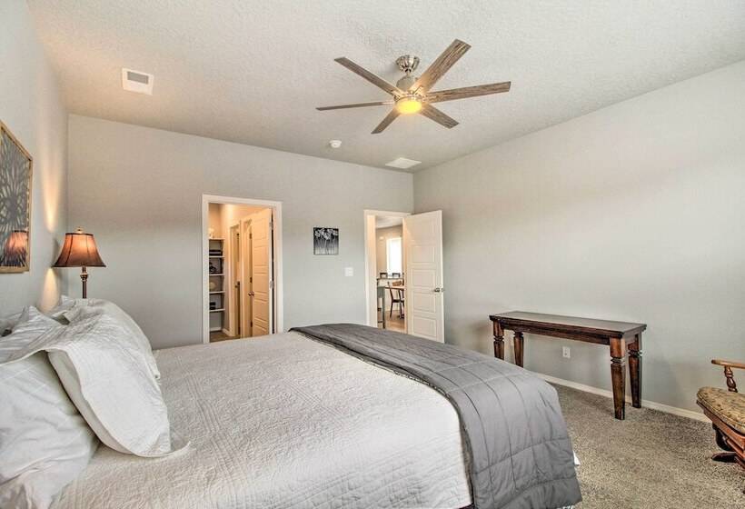 Family Friendly Rio Rancho Home Near Old Town