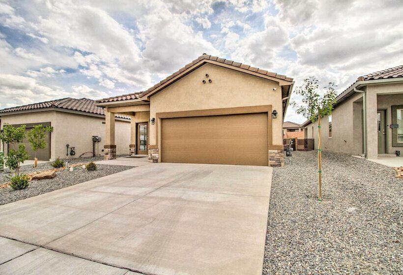 Family Friendly Rio Rancho Home Near Old Town