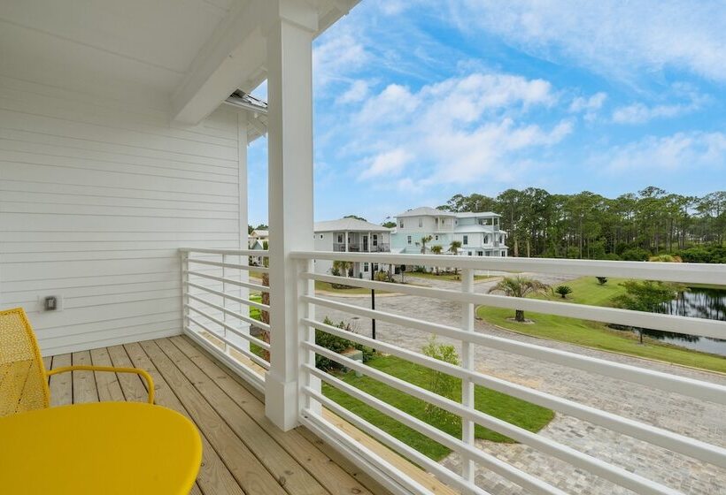 Flipper By Avantstay 18 Person Retreat W/ Pool