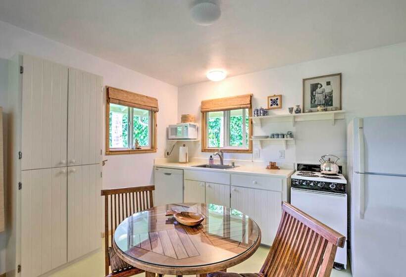 Hale Iki  Kapa A Cottage   1 Block To Beach!