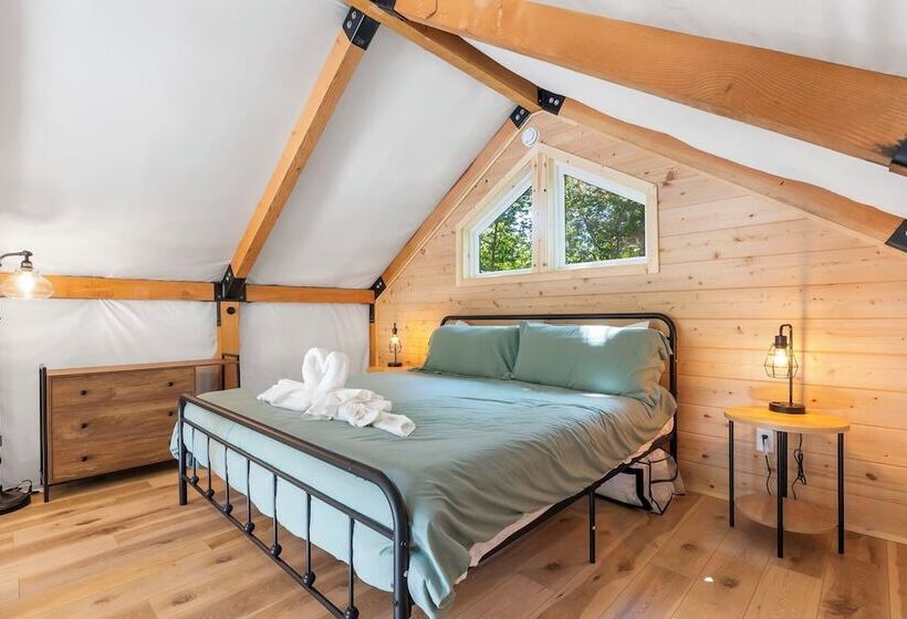 Hidden Hollow   Desirable Ozark Glamping!