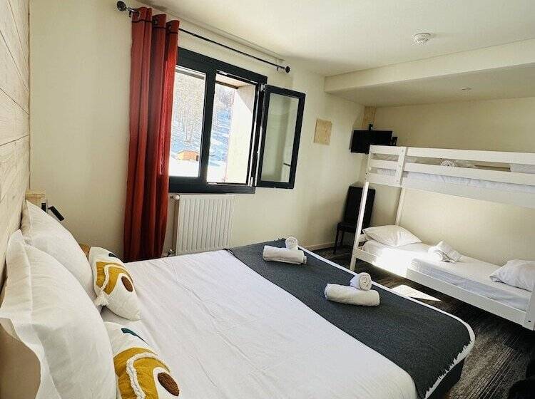 פונדק Chalet Sainte Anne