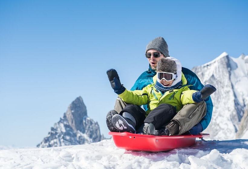 Отель Arapahoe Lodge 1 Bed 2 Bath