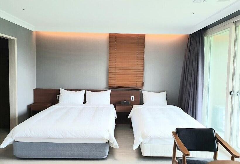 בית מלון כפרי Baekhak Jayuro Resort